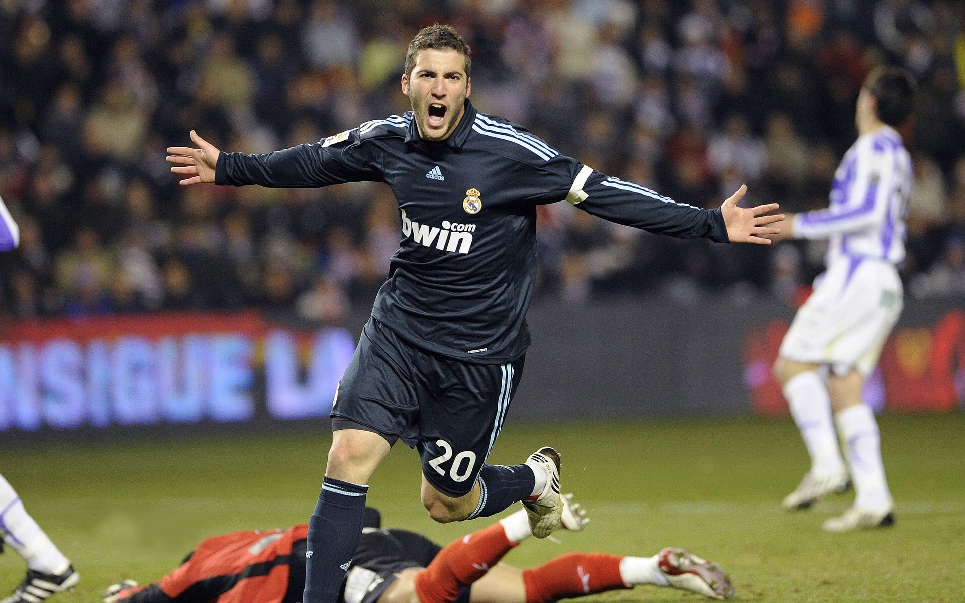 【比分追踪】每日比赛实时数据汇总，比分即时数据